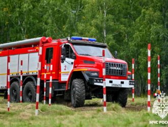 Лучшим водителем пожарного автомобиля в Кузбассе стал Владимир Бударин