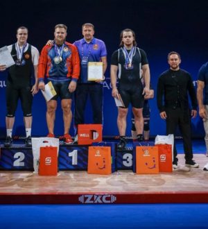 Три золотые медали за три дня завоевали кузбасские тяжелоатлеты на чемпионате России