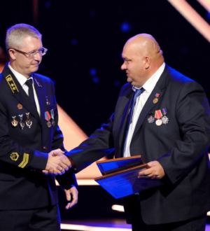 Горняки УК «Кузбассразрезуголь» получили ко Дню шахтера более 600 наград