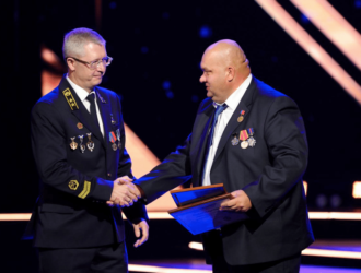 Горняки УК «Кузбассразрезуголь» получили ко Дню шахтера более 600 наград