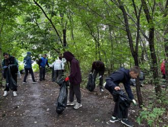 В Новокузнецке прошел субботник «Чисто-Лето»