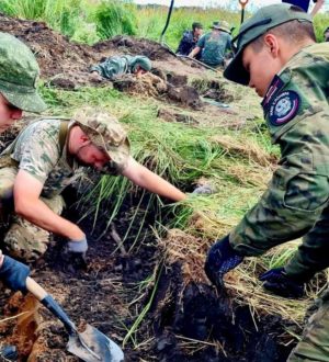 Останки четырех красноармейцев нашли в Карелии поисковики из Кузбасса