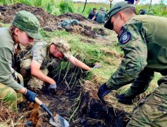 Останки четырех красноармейцев нашли в Карелии поисковики из Кузбасса