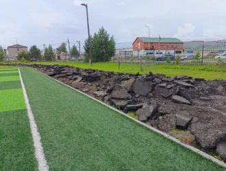 В  Тайге начались работы по капитальному ремонту беговых дорожек стадиона «Локомотив»
