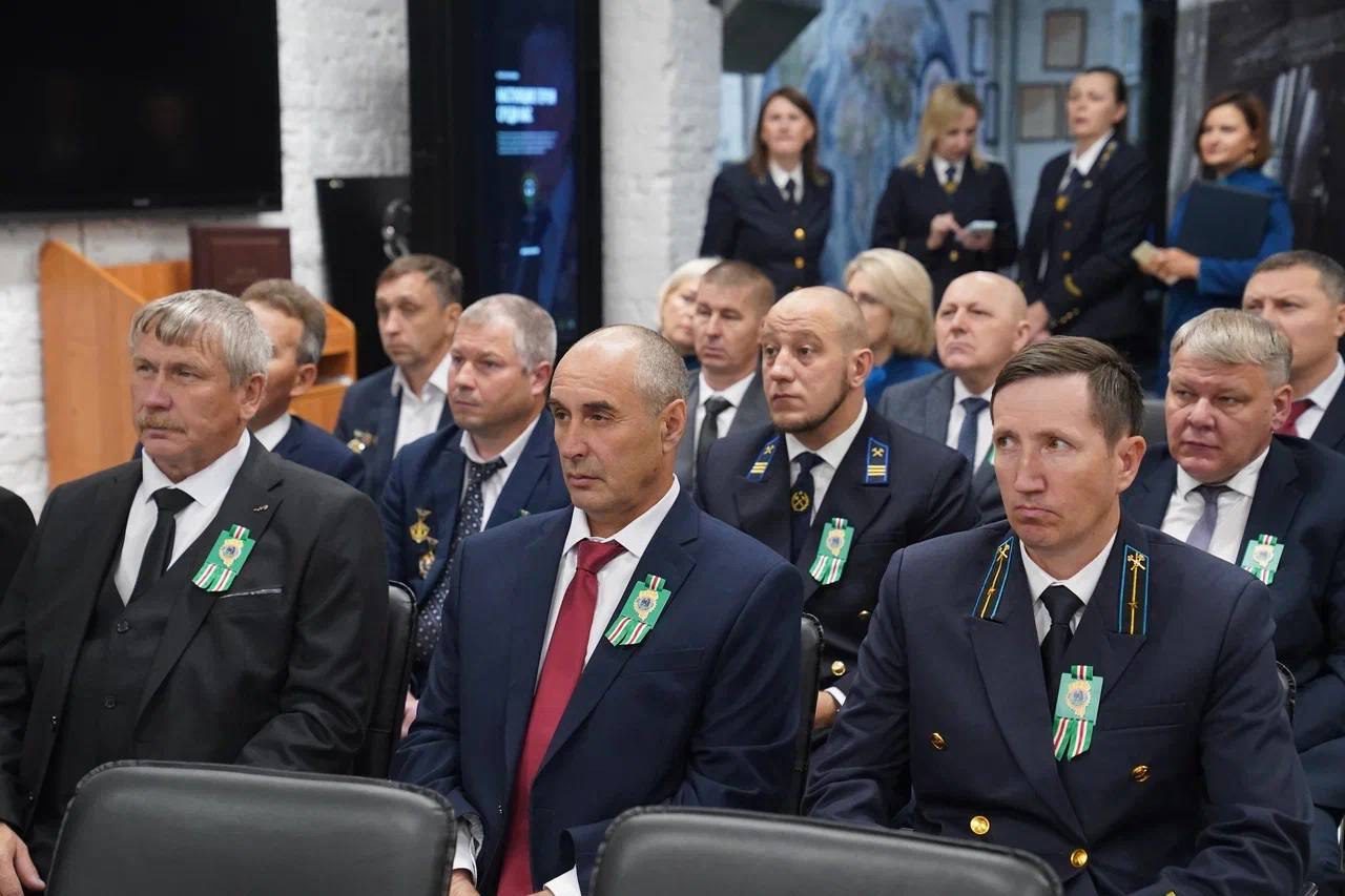 Губернатор Кузбасса вручил награды работникам СУЭК-Кузбасс