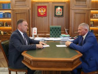 Илья Середюк обсудил благоустройство Таштагольского округа с Андреем Орловым