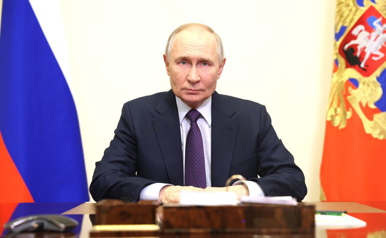 Президент России Владимир Путин поздравил всех горняков с Днем шахтера