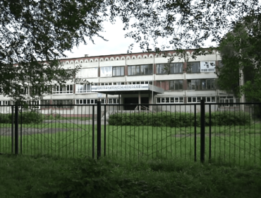 В Госдуме усмотрели опасность массового ухода школьников в профобразование