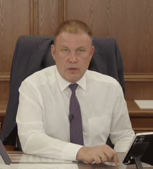 Крутую лестницу между проспектами в Кемерове отремонтируют в следующем году