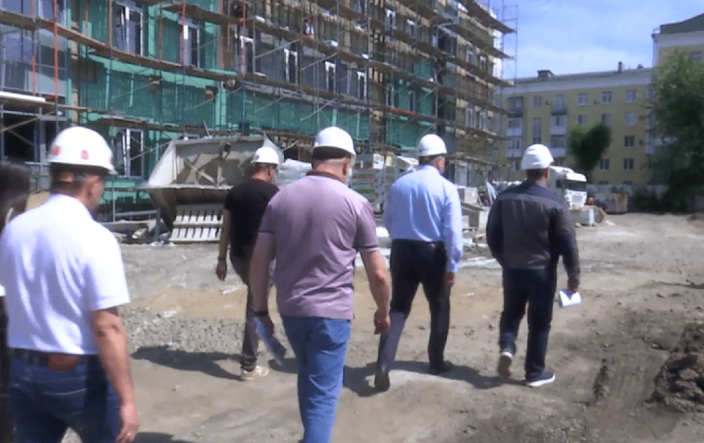 До сдачи новой поликлиники №5 в Новокузнецке осталось пять месяцев
