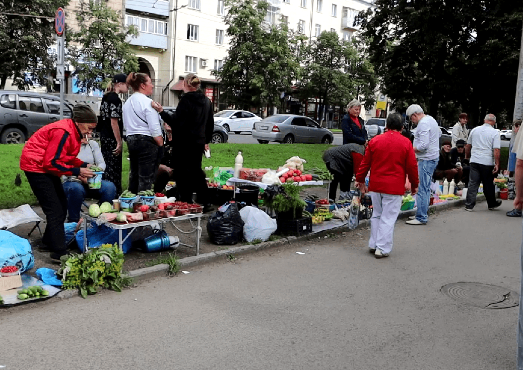 В Новокузнецке активно борются со стихийными рынками