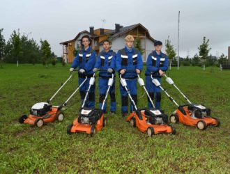 Вступил в силу закон, позволяющий подросткам работать в выходные дни