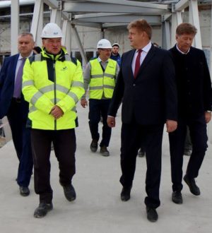 Полпред Анатолий Серышев посетил строящиеся в Новосибирской области объекты науки и здравоохранения