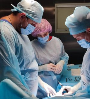 В Кузбассе раненому на СВО бойцу пересадили кожу с живота на руку