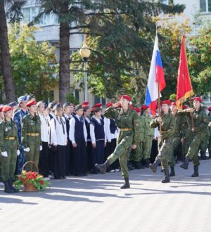 В Кемерове юнармейцы заступили на Вахту Памяти