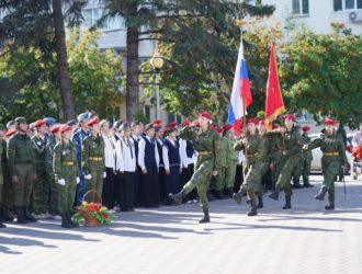 В Кемерове юнармейцы заступили на Вахту Памяти