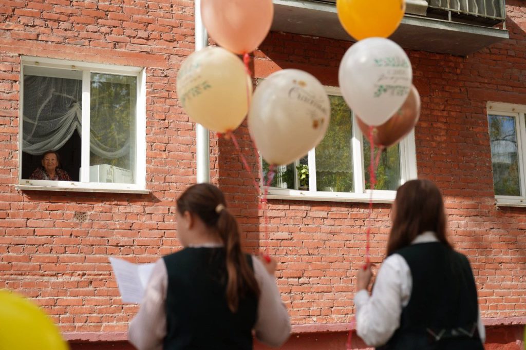В Кемерове ветерана Великой Отечественной войны поздравили со 102-летием