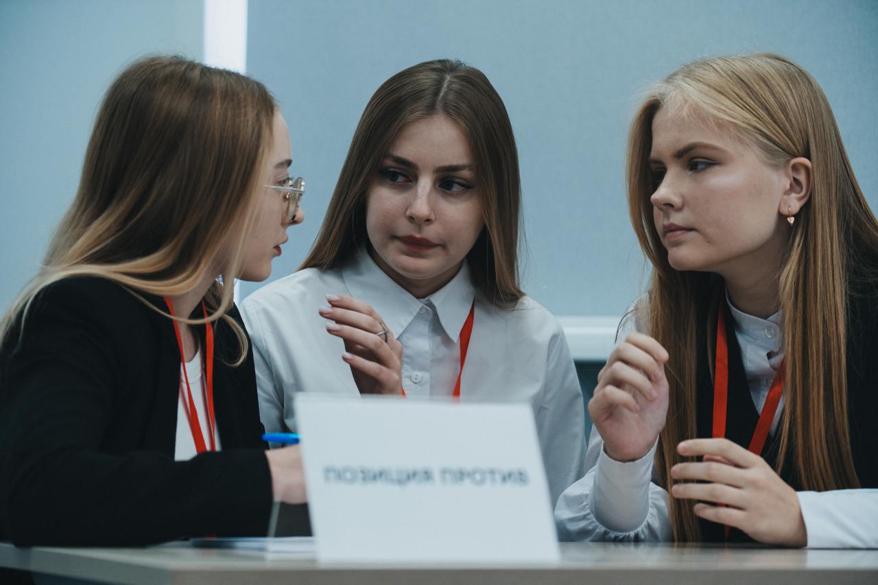 В Кузбассе прошел областной турнир по дебатам «Глаголь!»