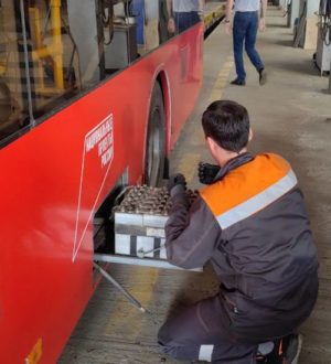 В Новокузнецке к зиме готовят и общественный транспорт