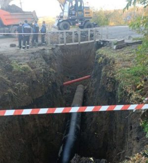 В Прокопьевске приступили к монтажу водовода на аварийном участке