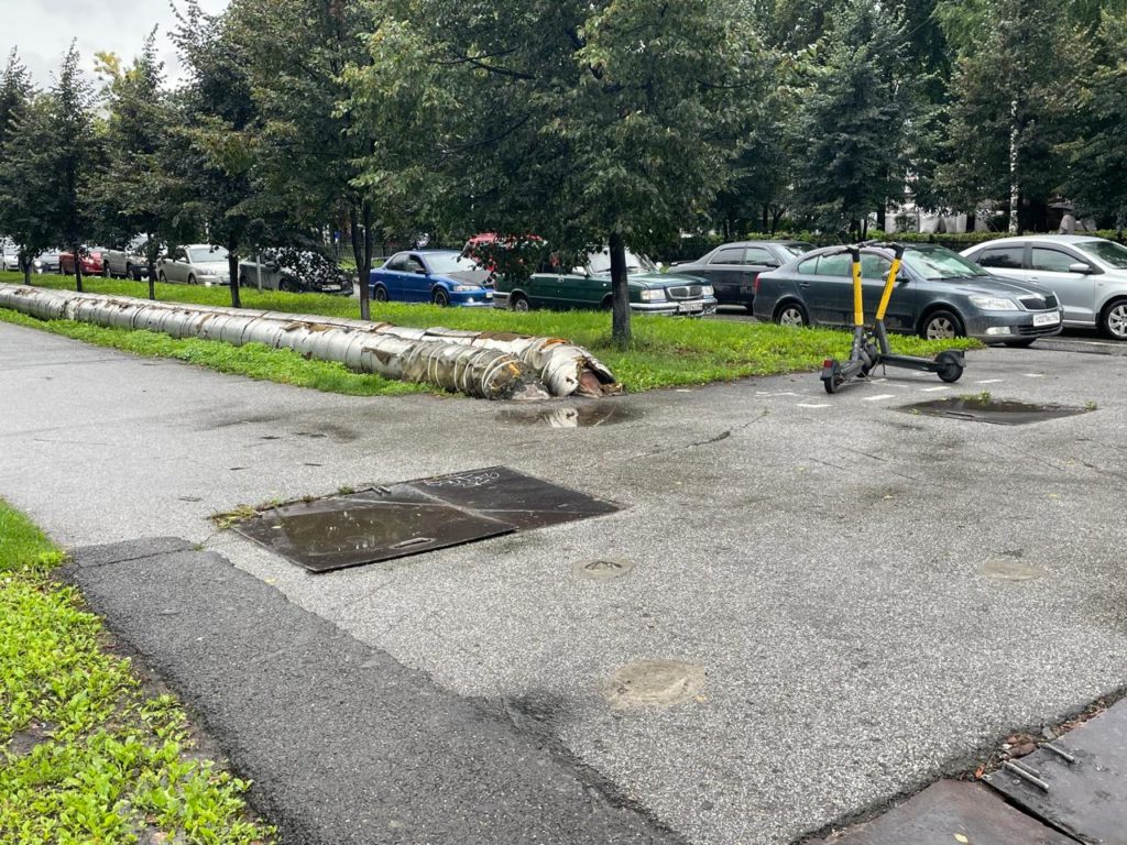 ДТП «паровозиком»: в центре Новокузнецка на перекрестке столкнулись три машины