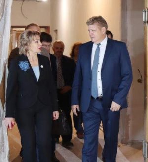 Анатолий Серышев ознакомился с ходом ремонтно-реставрационных работ в крупнейшем за Уралом книгохранилище