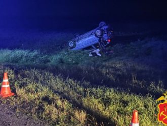 В Беловском округе перевернулась иномарка, пять человек пострадали