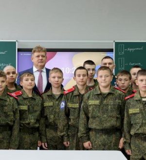 Анатолий Серышев посетил «Казачий кадетский корпус» в Бердске