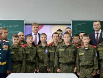 Анатолий Серышев посетил «Казачий кадетский корпус» в Бердске