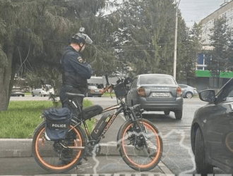 Кемеровский автослесарь притворялся велополицейским, чтобы ловить нарушителей