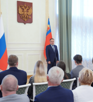 Илья Середюк вручил кузбассовцам государственные и областные награды