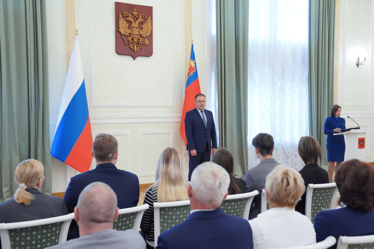 Илья Середюк вручил кузбассовцам государственные и областные награды