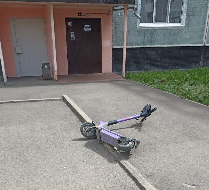 Новокузнецкие депутаты решили призвать к ответу тех, кто бросает электросамокат где попало и нарушает порядок