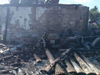 Устроил пожар, чтобы отомстить: в Яшкинском округе полицейские задержали подозреваемого в поджоге