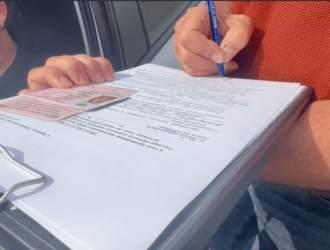 В России проработают льготы на такси для многодетных семей