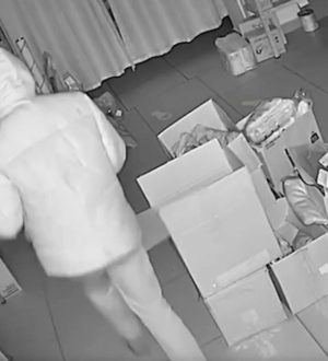 Менеджер маркетплейса обворовал родной пункт выдачи в Кемерове