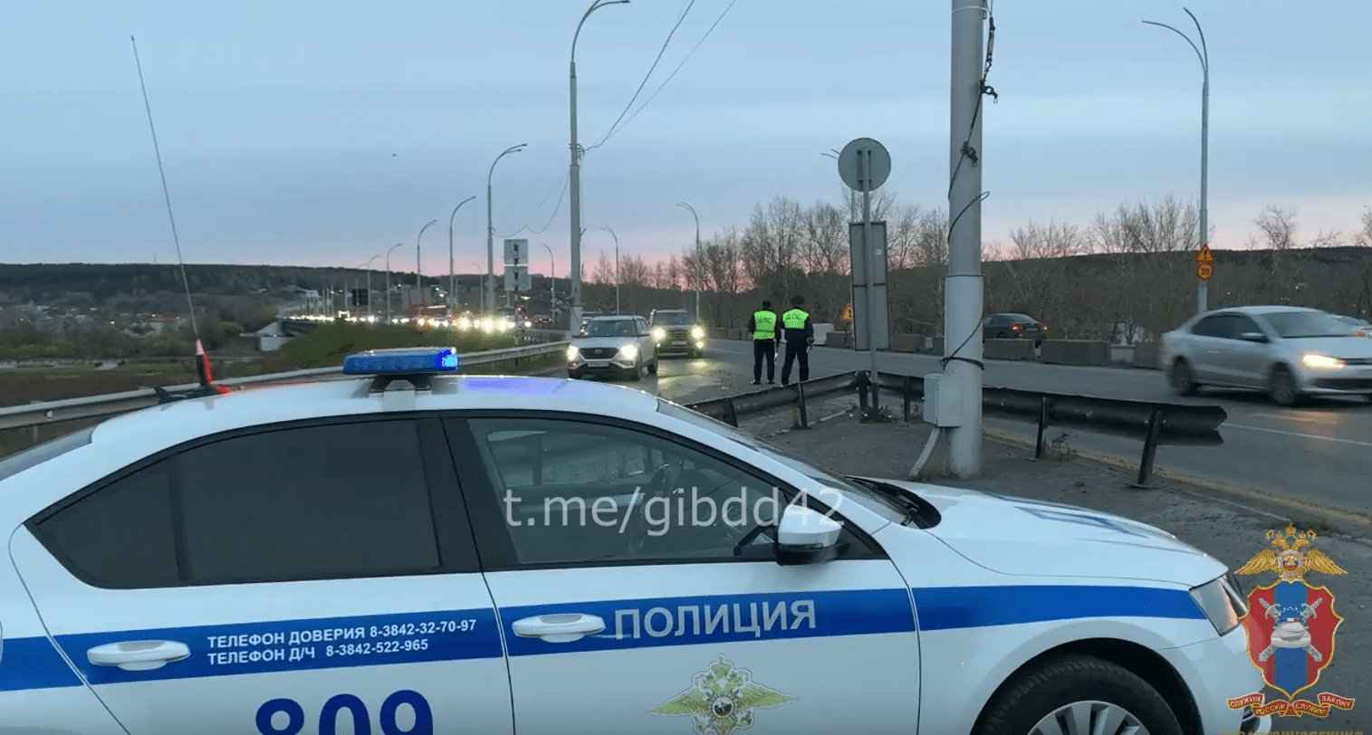 Более 36 тысяч штрафов выписали в Кемерове за проезд по выделенной полосе на Кузбасском мосту