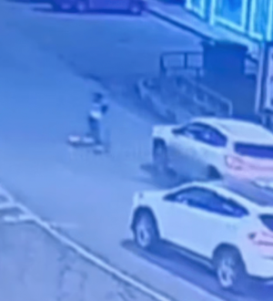 В Новокузнецке водитель иномарки  сбил ребенка на самокате