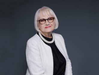 Театр драмы Кузбасса откроет закулисье с легендарной Лидией Цукановой