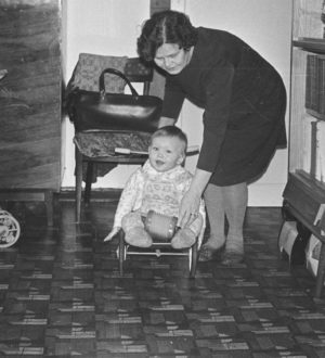 «Строгие, но добрые»: Илья Середюк поделился воспоминаниями о своих бабушках