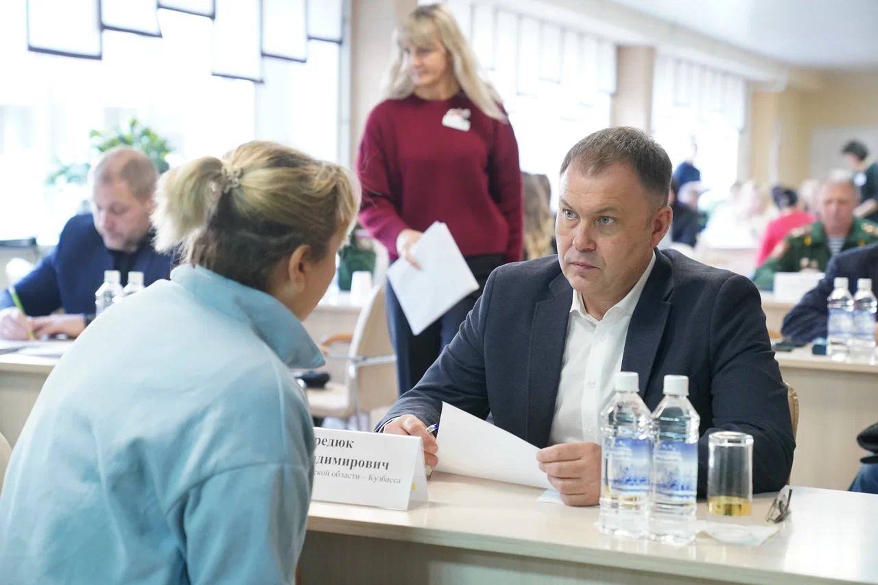 Илья Середюк провел личный прием участников СВО и их родных