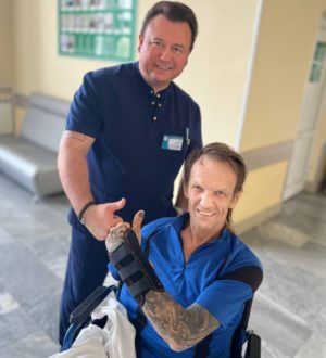 В Кузбассе врачи спасли попавшего в ДТП мототуриста из Запорожья