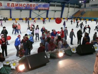 В Кемерове отличникам разрешили бесплатно кататься на коньках на «Химике»