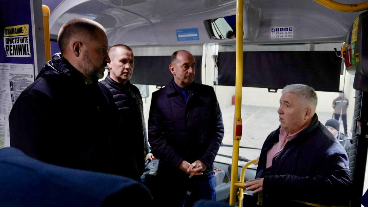 Автобусы есть, водителей нет: мэр Белова рассказал о транспортной проблеме
