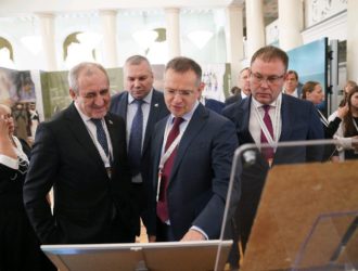 Губернатор Кузбасса и помощник президента РФ приняли участие во Всероссийском военно-историческом форуме в Новокузнецке