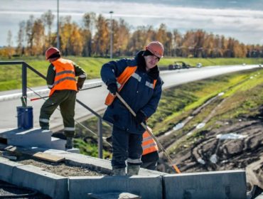 Илья Середюк поздравил кузбасских дорожников с профессиональным праздником