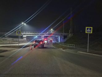 В Новокузнецке водитель сбил на «зебре» двух человек