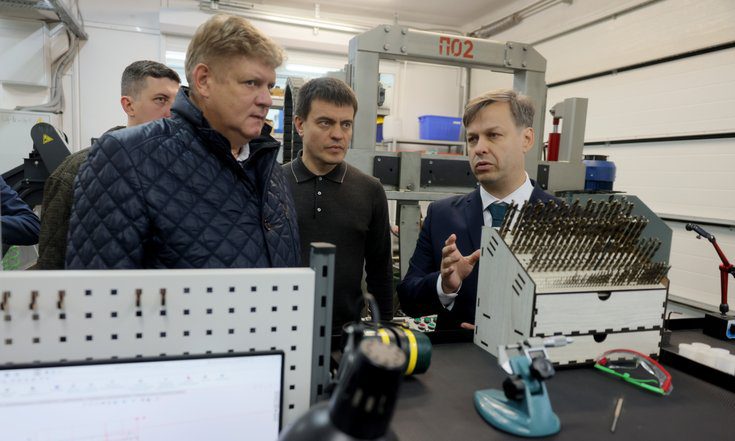 Анатолий Серышев ознакомился с передовыми разработками ученых Сибирского отделения РАН в Красноярске