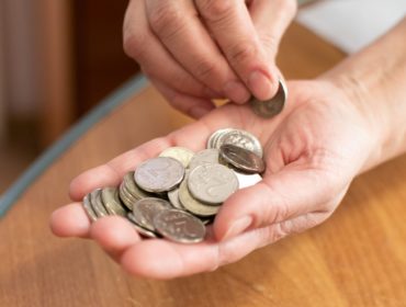 В трех регионах России протестируют учет банковских оборотов при назначении единого пособия