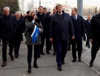 Анатолий Серышев высоко оценил ход работ по благоустройству общественных пространств в Омске